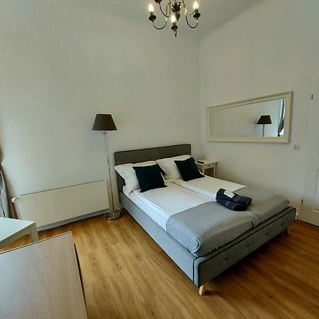 Paris Apartament Z Balkonem - Monte Cassino โซพอต ภายนอก รูปภาพ